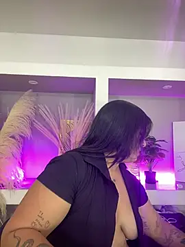 Snapshot of Sheeryl__ chatting on 05/29/26, 05:27 Sheeryl online show from 05/29/26, 05:27
