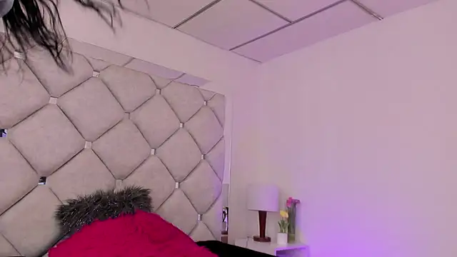 alessiaferry online show from 02/13/25, 04:50