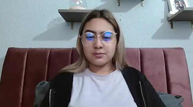 Miabonnett  online show from 01/26/25, 08:56