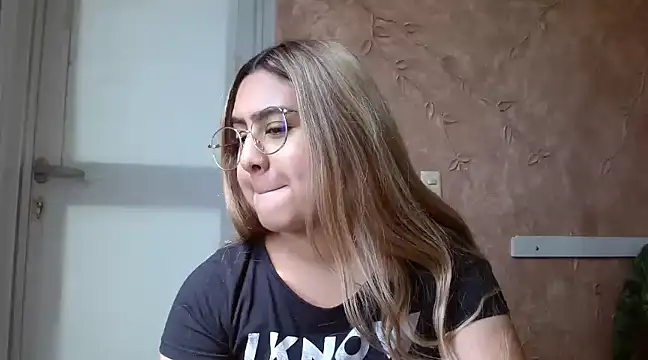 Miabonnett  online show from 02/20/25, 03:08