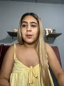 Miabonnett  online show from 03/22/25, 10:15