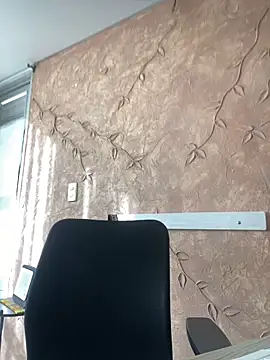 Miabonnett  online show from 10/15/25, 12:05