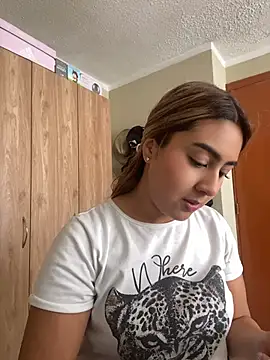 Miabonnett  online show from 07/08/26, 03:38