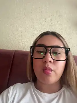 Miabonnett  online show from 07/20/26, 03:58