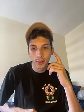 CamiloXx04 online show from 04/22/26, 05:47