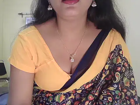 Model-Tanya online show from 12/18/25, 08:53