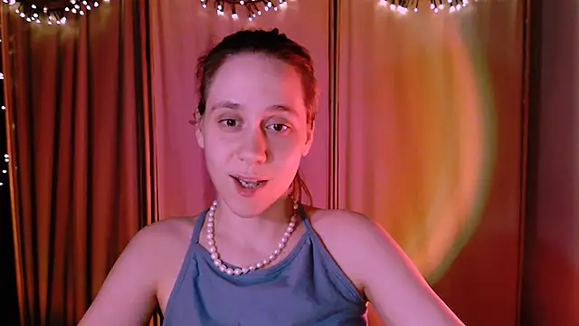 Snapshot of Malinax chatting on 12/06/24, 01:29 Malinax online show from 12/06/24, 01:29