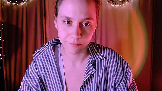 Snapshot of Malinax chatting on 12/09/24, 01:29 Malinax online show from 12/09/24, 01:29