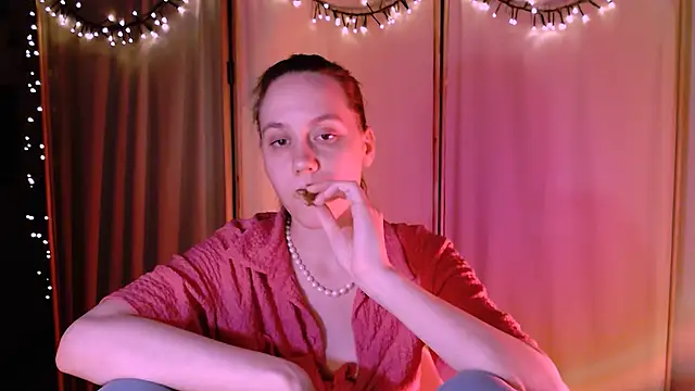 Snapshot of Malinax chatting on 12/09/24, 10:30 Malinax online show from 12/09/24, 10:30