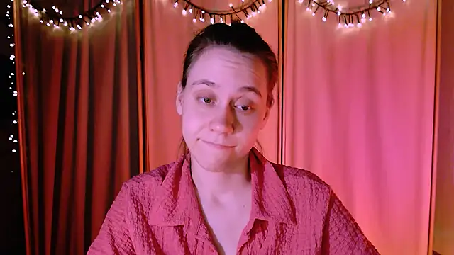 Snapshot of Malinax chatting on 12/11/24, 01:37 Malinax online show from 12/11/24, 01:37