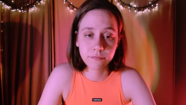 Snapshot of Malinax chatting on 12/14/24, 10:39 Malinax online show from 12/14/24, 10:39