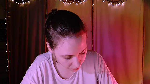 Snapshot of Malinax chatting on 12/30/24, 11:06 Malinax online show from 12/30/24, 11:06