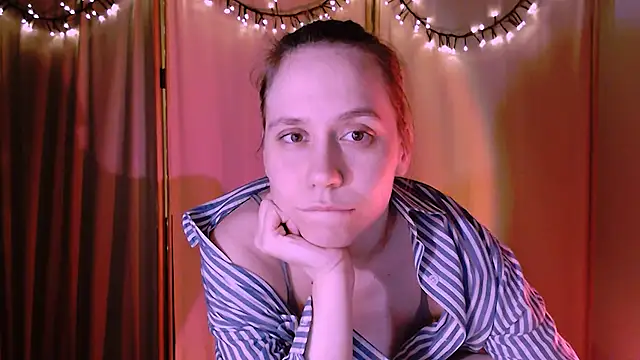 Snapshot of Malinax chatting on 01/04/25, 11:17 Malinax online show from 01/04/25, 11:17