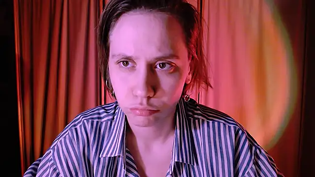 Snapshot of Malinax chatting on 02/02/25, 11:21 Malinax online show from 02/02/25, 11:21