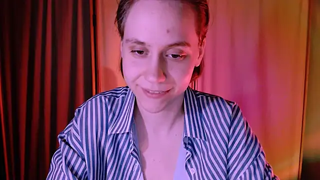 Snapshot of Malinax chatting on 02/14/25, 10:47 Malinax online show from 02/14/25, 10:47