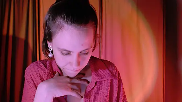 Snapshot of Malinax chatting on 02/16/25, 10:54 Malinax online show from 02/16/25, 10:54