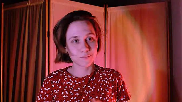 Snapshot of Malinax chatting on 03/04/25, 10:49 Malinax online show from 03/04/25, 10:49