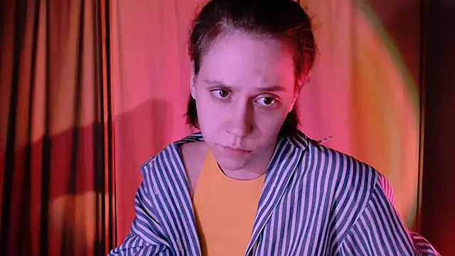 Snapshot of Malinax chatting on 03/21/25, 01:56 Malinax online show from 03/21/25, 01:56