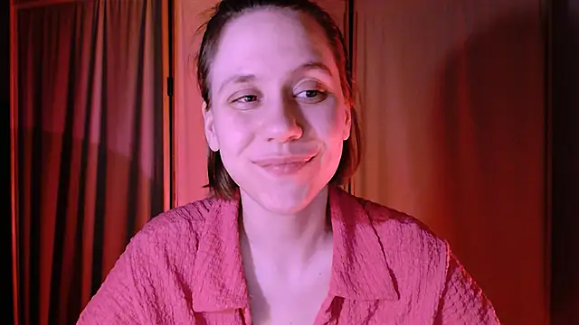 Snapshot of Malinax chatting on 03/21/25, 10:50 Malinax online show from 03/21/25, 10:50