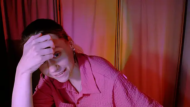 Snapshot of Malinax chatting on 09/15/25, 10:21 Malinax online show from 09/15/25, 10:21