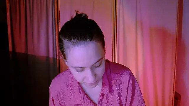 Snapshot of Malinax chatting on 09/18/25, 10:34 Malinax online show from 09/18/25, 10:34