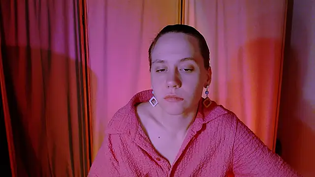 Snapshot of Malinax chatting on 09/19/25, 10:43 Malinax online show from 09/19/25, 10:43