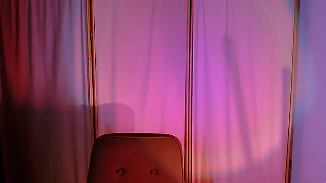 Snapshot of Malinax chatting on 09/26/25, 10:47 Malinax online show from 09/26/25, 10:47