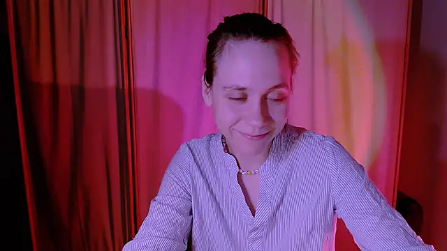 Snapshot of Malinax chatting on 09/28/25, 11:21 Malinax online show from 09/28/25, 11:21