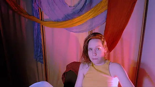 Snapshot of Malinax chatting on 11/18/25, 10:36 Malinax online show from 11/18/25, 10:36