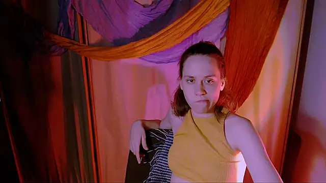 Snapshot of Malinax chatting on 11/27/25, 10:12 Malinax online show from 11/27/25, 10:12