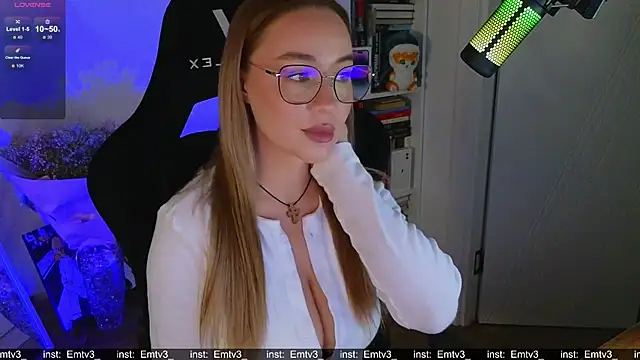 Emili1- online show from 12/02/25, 12:54