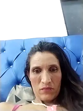 Snapshot of Nathasha_LatinHot chatting on 11/03/25, 05:20 Nathasha LatinHot online show from 11/03/25, 05:20