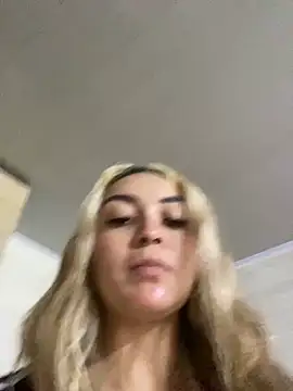 Snapshot of emma_oxford chatting on 02/13/25, 08:24 emma oxford online show from 02/13/25, 08:24