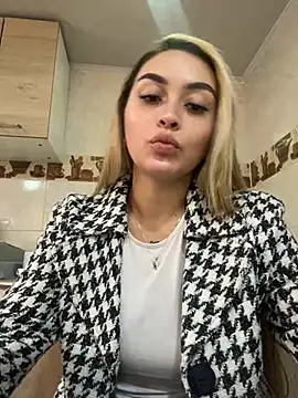 Snapshot of emma_oxford chatting on 02/27/25, 08:09 emma oxford online show from 02/27/25, 08:09