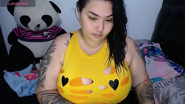 Snapshot of Fernanda_Big_Boobs chatting on 07/11/26, 01:03 Fernanda Big Boobs online show from 07/11/26, 01:03