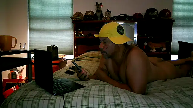 Snapshot of pimpdaddy4ever chatting on 05/21/26, 01:18 pimpdaddy4ever online show from 05/21/26, 01:18