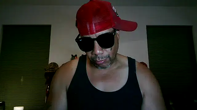 Snapshot of pimpdaddy4ever chatting on 05/31/26, 03:15 pimpdaddy4ever online show from 05/31/26, 03:15