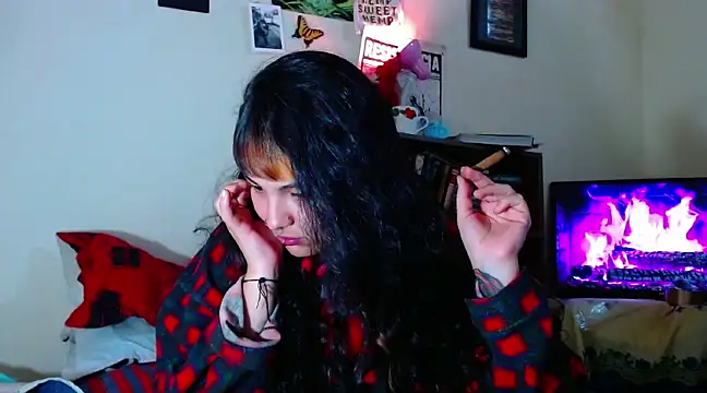 Snapshot of sweetiee_mary chatting on 02/16/25, 04:42 sweetiee mary online show from 02/16/25, 04:42