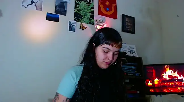 Snapshot of sweetiee_mary chatting on 02/23/25, 11:47 sweetiee mary online show from 02/23/25, 11:47