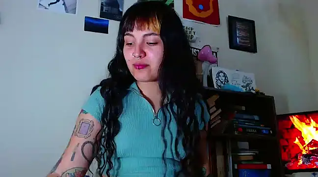 Snapshot of sweetiee_mary chatting on 03/16/25, 05:39 sweetiee mary online show from 03/16/25, 05:39