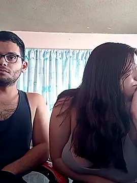 Snapshot of Carandrew chatting on 01/01/25, 04:39 Carandrew online show from 01/01/25, 04:39