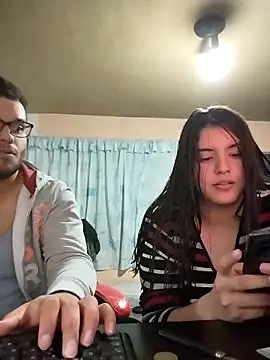 Snapshot of Carandrew chatting on 01/08/25, 04:44 Carandrew online show from 01/08/25, 04:44