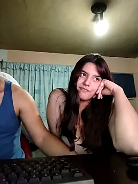 Snapshot of Carandrew chatting on 01/29/25, 04:15 Carandrew online show from 01/29/25, 04:15