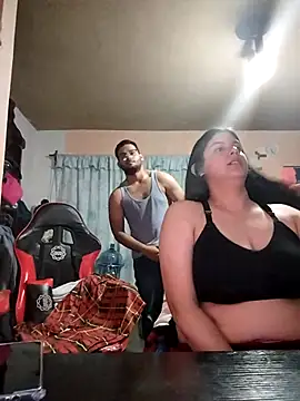 Snapshot of Carandrew chatting on 02/21/25, 04:07 Carandrew online show from 02/21/25, 04:07