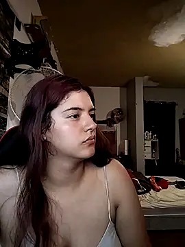 Snapshot of Carandrew chatting on 09/22/25, 02:52 Carandrew online show from 09/22/25, 02:52