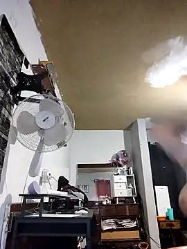 Snapshot of Carandrew chatting on 10/01/25, 02:34 Carandrew online show from 10/01/25, 02:34