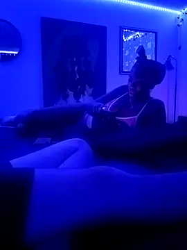 Applebottomup online show from 11/16/25, 03:17