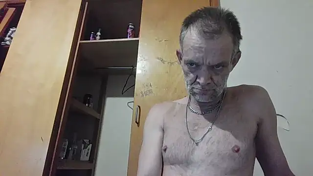 Snapshot of TooFknHorny7676@xh chatting on 06/06/26, 12:32 TooFknHorny7676xh online show from 06/06/26, 12:32