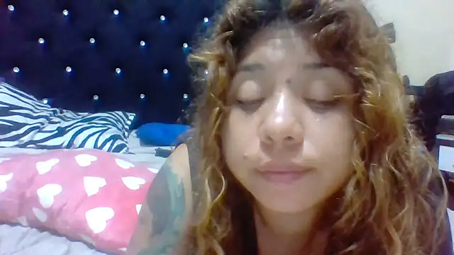 Snapshot of Jennxdolls chatting on 03/08/25, 04:23 Jennxdolls online show from 03/08/25, 04:23