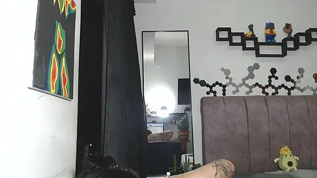 Snapshot of Liza_Thurner chatting on 02/05/25, 03:55 Liza Thurner online show from 02/05/25, 03:55